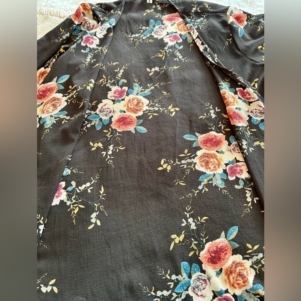 Abollria Kimono Floral Dark Blue and Pink Open Front Blouse size Large - Picture 11 of 16